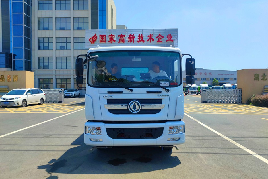 东风D9吸尘王1
